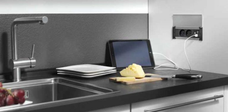 Prises à encastrer de plan de travail - monprojetcuisine.fr